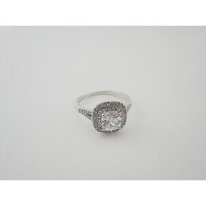 2015 NWOT Charter Club Silver-Tone Double Halo Crystal Center Ring Size 7